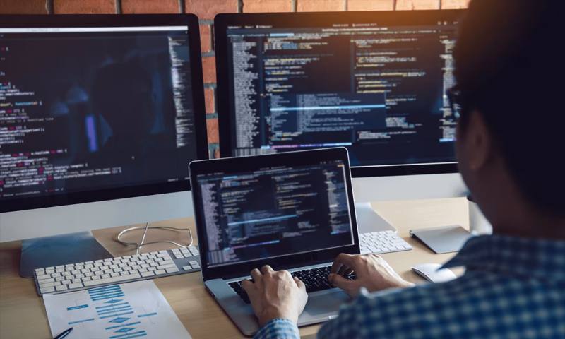 数据科学选型:R与Python如何赋能西峡县网站建设?